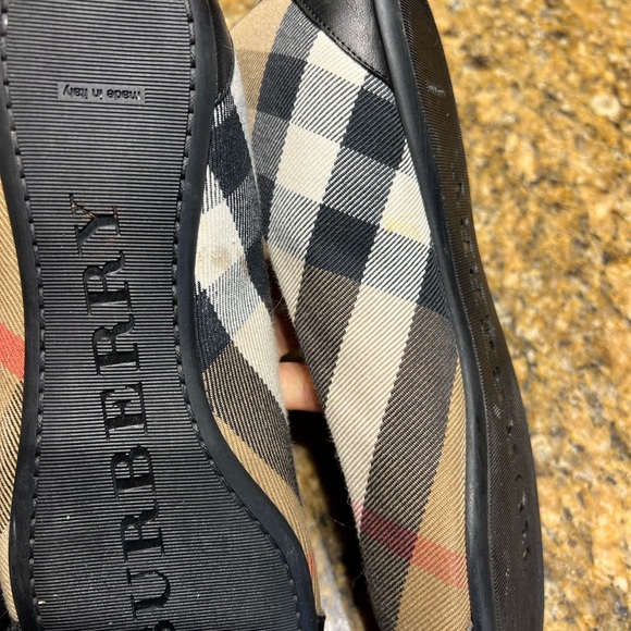 Burberry flats authentic size 39 - Picture 2 of 12